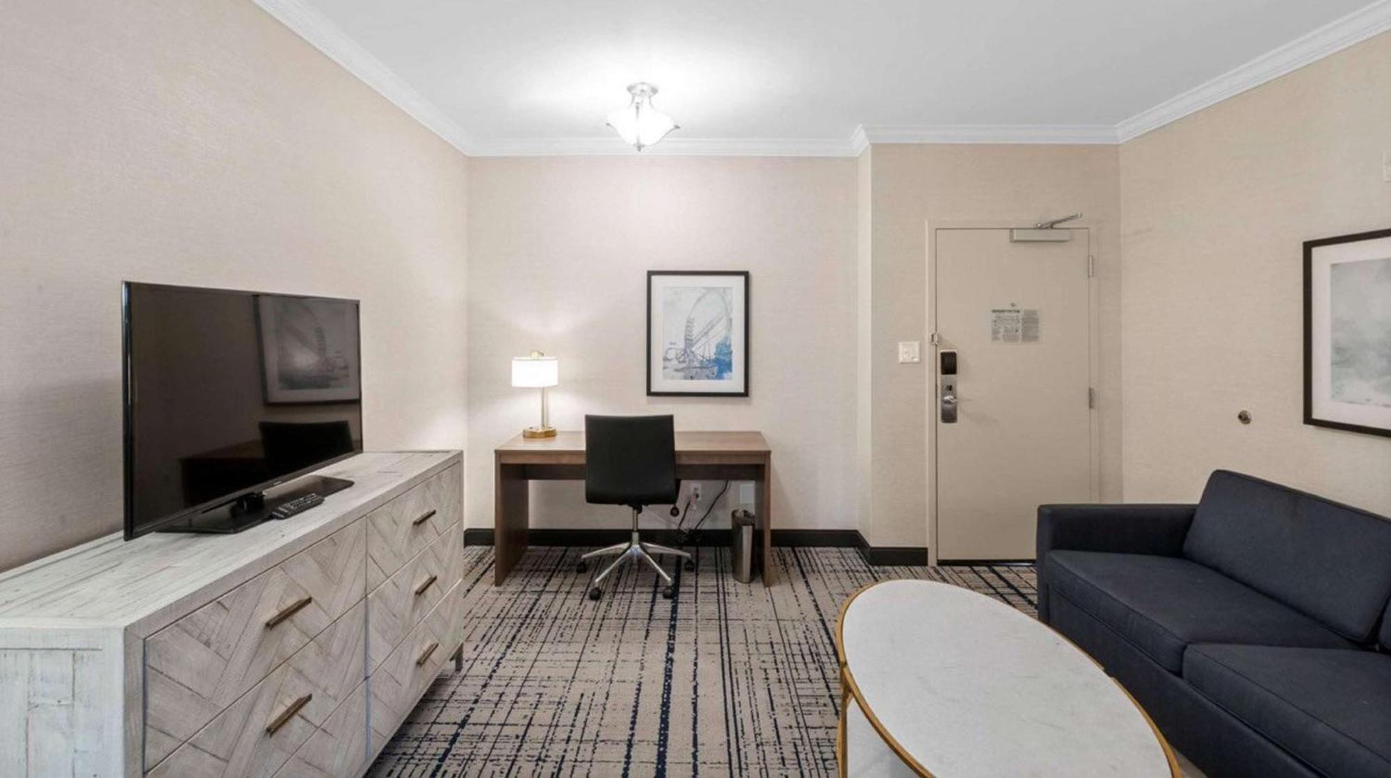 Doubletree By Hilton South Charlotte Tyvola Hotel Exterior foto